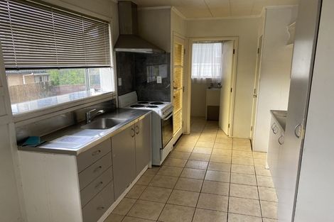 Photo of property in 2/30 Heathberry Close, Papatoetoe, Auckland, 2025