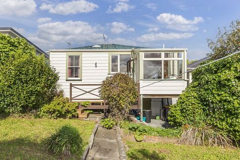 Photo of property in 5 Douro Avenue, Newtown, Wellington, 6021