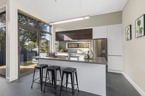 Photo of property in 19 Steeple Lane, Seatoun, Wellington, 6022