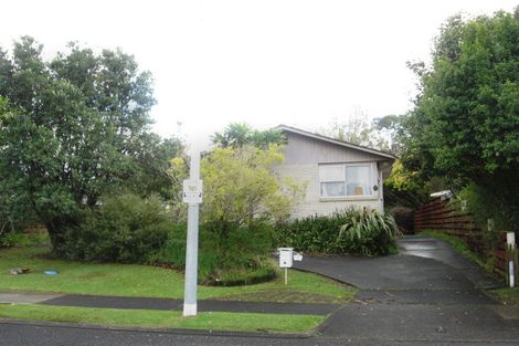 Photo of property in 7 Lynley Place, Pakuranga Heights, Auckland, 2010