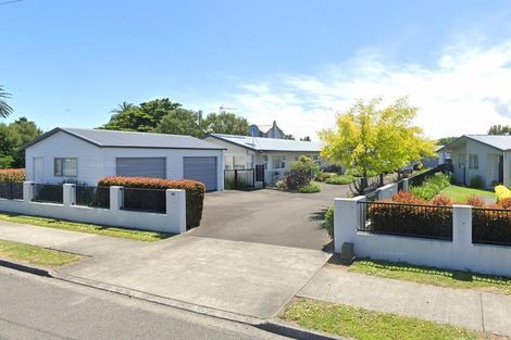 Photo of property in 2/2 Alma Road, Gonville, Whanganui, 4501