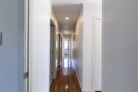 Photo of property in 15a Mildmay Road, Henderson, Auckland, 0610