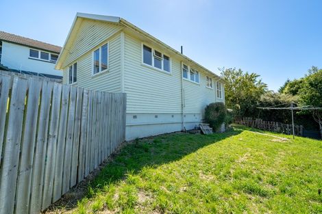 Photo of property in 27 Hanlon Street, Halfway Bush, Dunedin, 9010