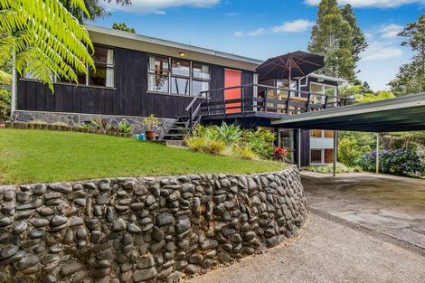 Photo of property in 25 Kopiko Road, Titirangi, Auckland, 0604