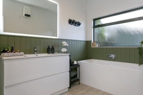 Photo of property in 2/17 Rhodes Fall, Rangatira Park, Taupo, 3330