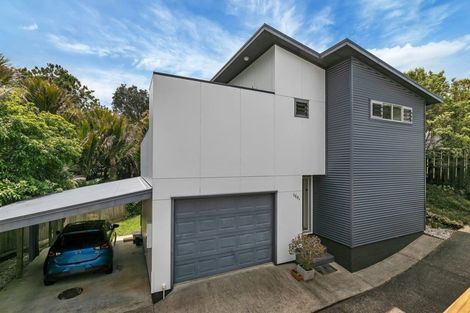 Photo of property in 150a Glenfield Road, Birkenhead, Auckland, 0626