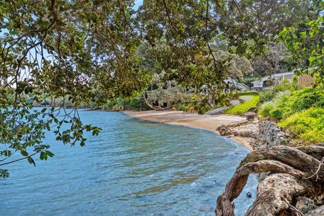 Photo of property in 417 Leigh Road, Whangateau, 0985