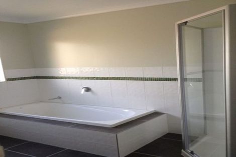 Photo of property in 57 Kirikiri Drive, Papakura, 2110