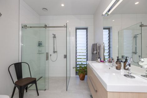 Photo of property in 3 Lamont Place, Waikanae, 5036