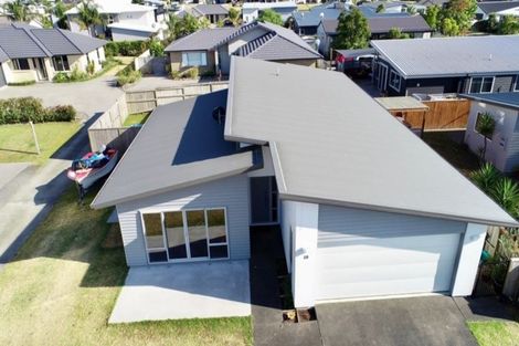 Photo of property in 10 Aquila Drive, Whitianga, 3510