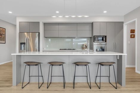 Photo of property in 14 Aporo Drive, Kumeu, 0810