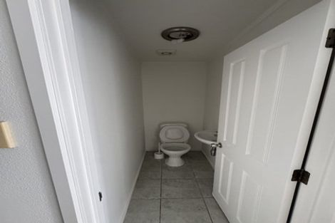 Photo of property in 1/127 Bucklands Beach Road, Bucklands Beach, Auckland, 2012