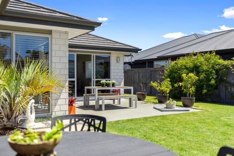 Photo of property in 10 Montia Close, Papamoa Beach, Papamoa, 3118