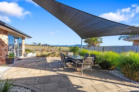 Photo of property in 27 Sarah Place, Papamoa Beach, Papamoa, 3118