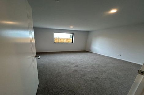 Photo of property in 18 Lorenzos Lane, Halswell, Christchurch, 8025