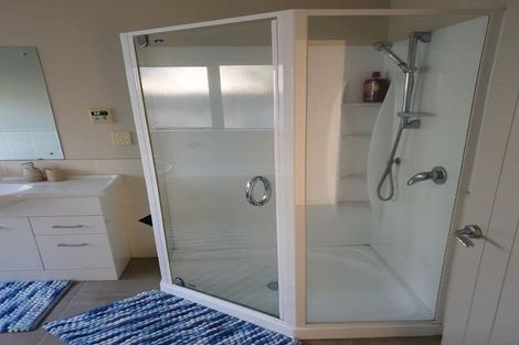 Photo of property in 10 Consort Close, Paraparaumu Beach, Paraparaumu, 5032