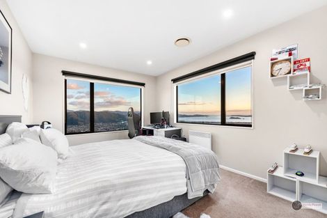 Photo of property in 30 Arahiwi Grove, Tirohanga, Lower Hutt, 5010