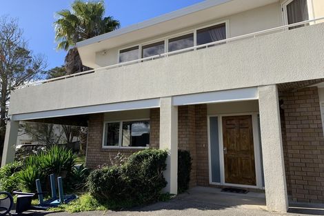 Photo of property in 16 Stephanie Close, Glenfield, Auckland, 0629