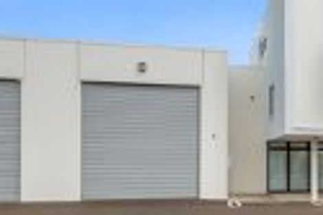 Photo of property in 2/86 Hurlstone Drive, Waiwhakaiho, New Plymouth, 4312