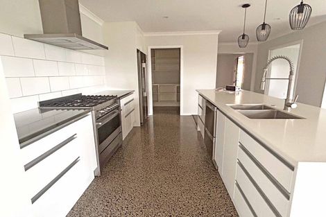 Photo of property in 12 Longbow Terrace, Flagstaff, Hamilton, 3210