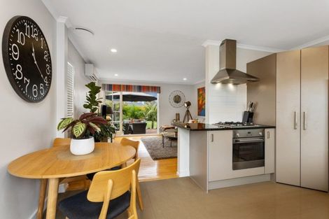 Photo of property in 22 Kervil Avenue, Te Atatu Peninsula, Auckland, 0610