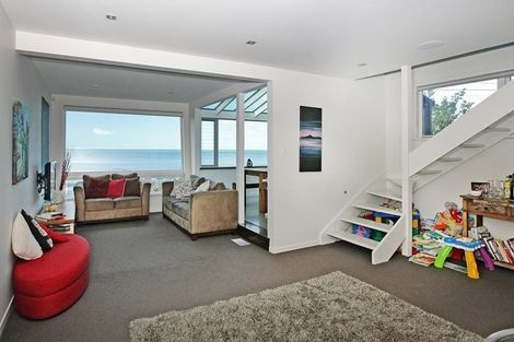Photo of property in 150 The Esplanade, Houghton Bay, Wellington, 6023