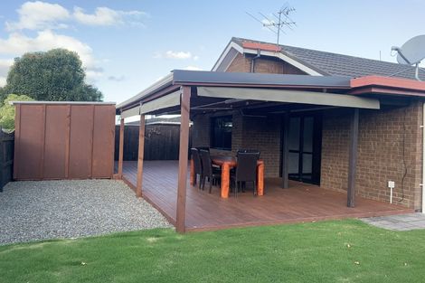 Photo of property in 16 Frank Evans Place, Henderson, Auckland, 0610