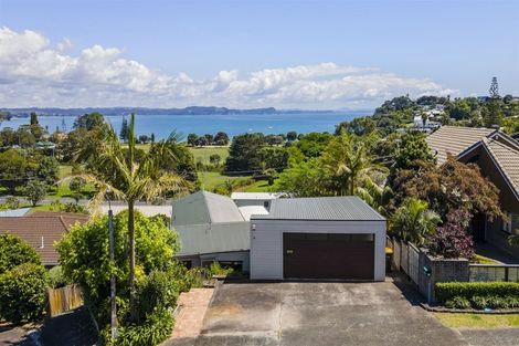 Photo of property in 22 Kathy Terrace, Stanmore Bay, Whangaparaoa, 0932