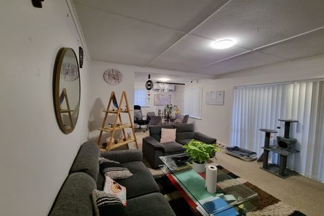 Photo of property in 6a Dennis Road, Papatoetoe, Auckland, 2025