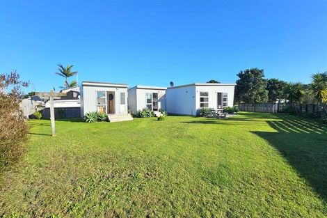 Photo of property in 108 Mahoe Place, Matarangi, Whitianga, 3592