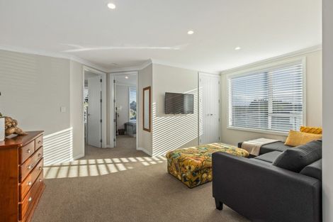 Photo of property in 140 Godfrey Drive, Orewa, 0931