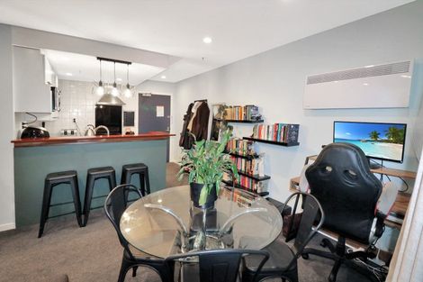 Photo of property in Terrace Heights Apartments, 2g/163 The Terrace, Wellington Central, Wellington, 6011