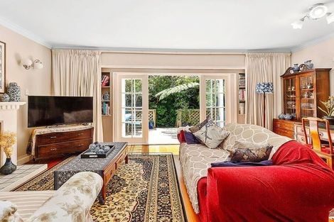 Photo of property in 60 Simla Crescent, Khandallah, Wellington, 6035