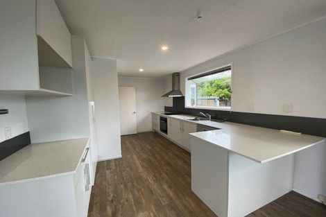 Photo of property in 111 Stanmore Bay Road, Stanmore Bay, Whangaparaoa, 0932