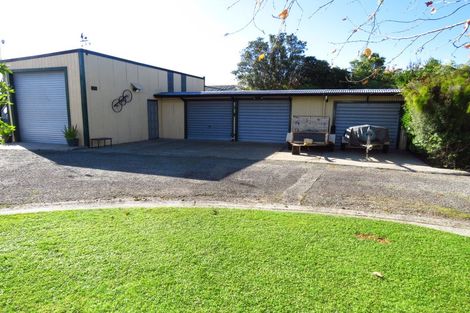 Photo of property in 19 Kew Road, Westport, 7825