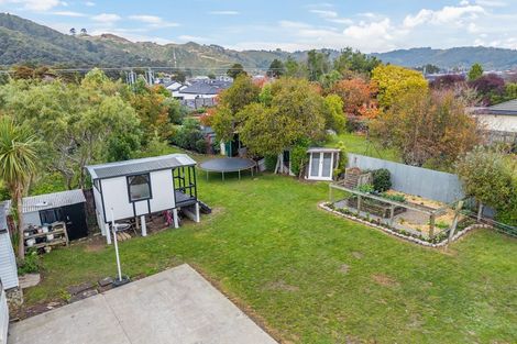 Photo of property in 33 Miro Street, Trentham, Upper Hutt, 5018