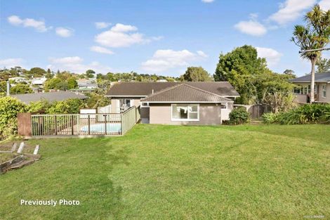 Photo of property in 3 Heather Place, Sunnynook, Auckland, 0620