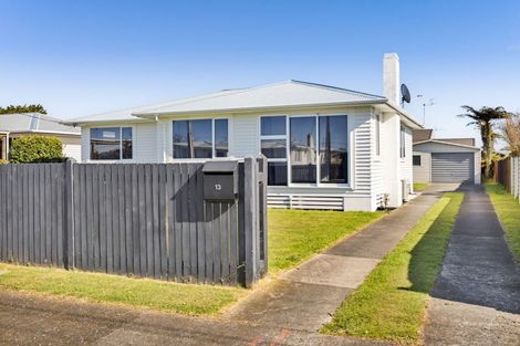 Photo of property in 13 Murray Avenue, Hawera, 4610