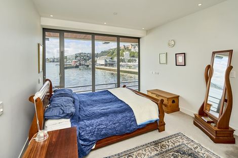 Photo of property in Clyde Quay Wharf, 1a/8 Clyde Quay Wharf, Te Aro, Wellington, 6011