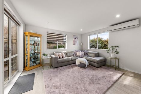 Photo of property in 114 Grand Drive, Orewa, 0931