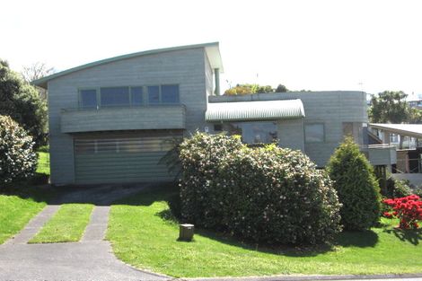 Photo of property in 15 Te Kopua Street, Acacia Bay, Taupo, 3330