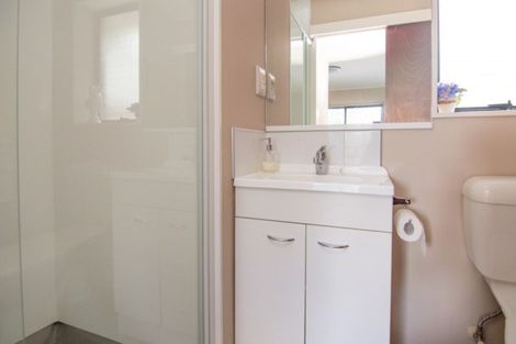 Photo of property in 8 Northbrook Court, Roslyn, Palmerston North, 4414