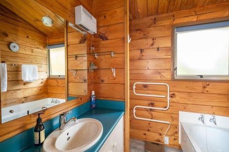 Photo of property in 14 Kereru Street, Two Mile Bay, Taupo, 3330