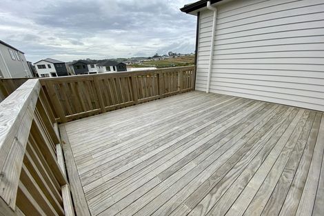 Photo of property in 32 Goodfellow Lane, Flat Bush, Auckland, 2019