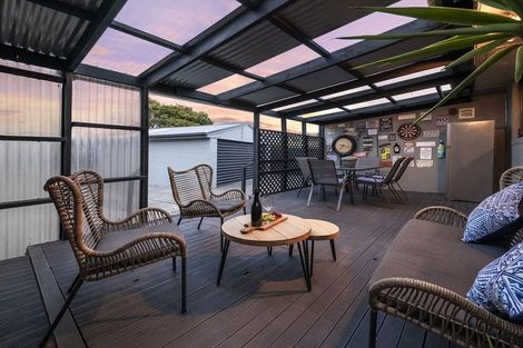 Photo of property in 194 Springs Road, Hornby, Christchurch, 8042