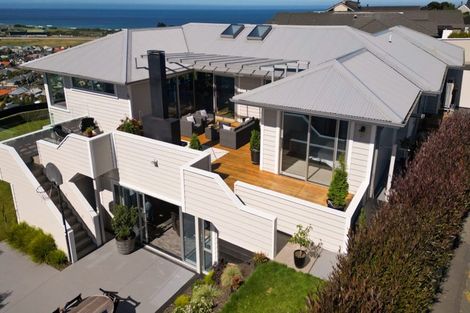Photo of property in 93 Easther Crescent, Kew, Dunedin, 9012
