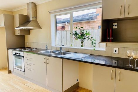 Photo of property in 9 Maypark Crescent, Flat Bush, Auckland, 2016
