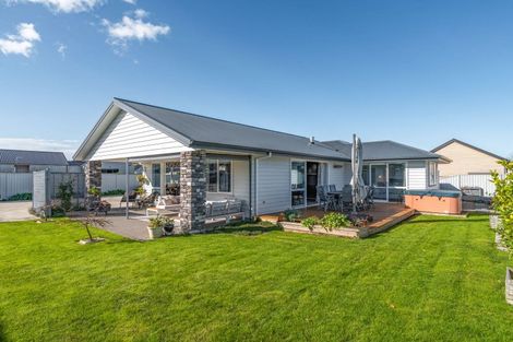 Photo of property in 32 Westwood Avenue, Greytown, 5712