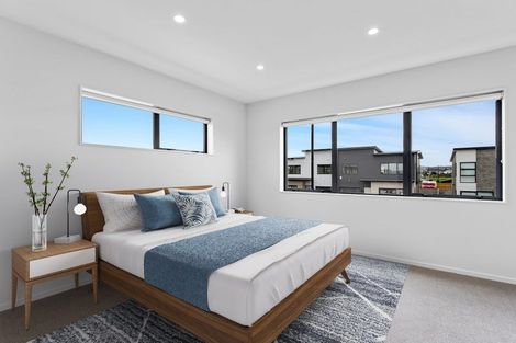 Photo of property in 12 Noel Hayden Street, Takanini, 2112