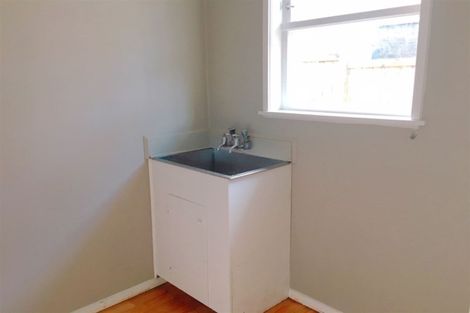 Photo of property in 206b Henderson Valley Road, Henderson, Auckland, 0612